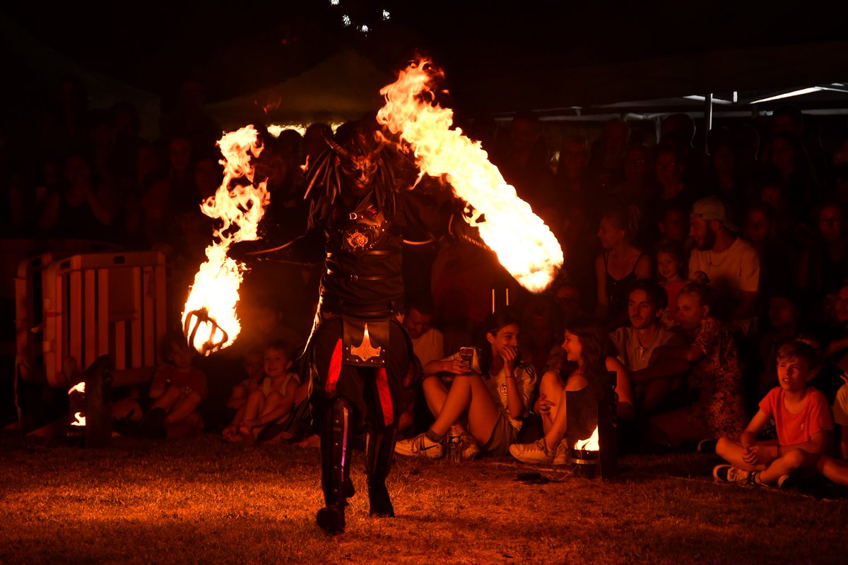 🔥 RETOUR SUR LE FEU DE LA SAINT JEAN 
M. le Maire @FabienEngelmann, M. le Député @ljacobelli et les élus étaient présent pour inaugurer les festivités.
Le public a pu profiter de la chaleur du bûcher, des stands de restauration et danser au son de l'orchestre Standing !