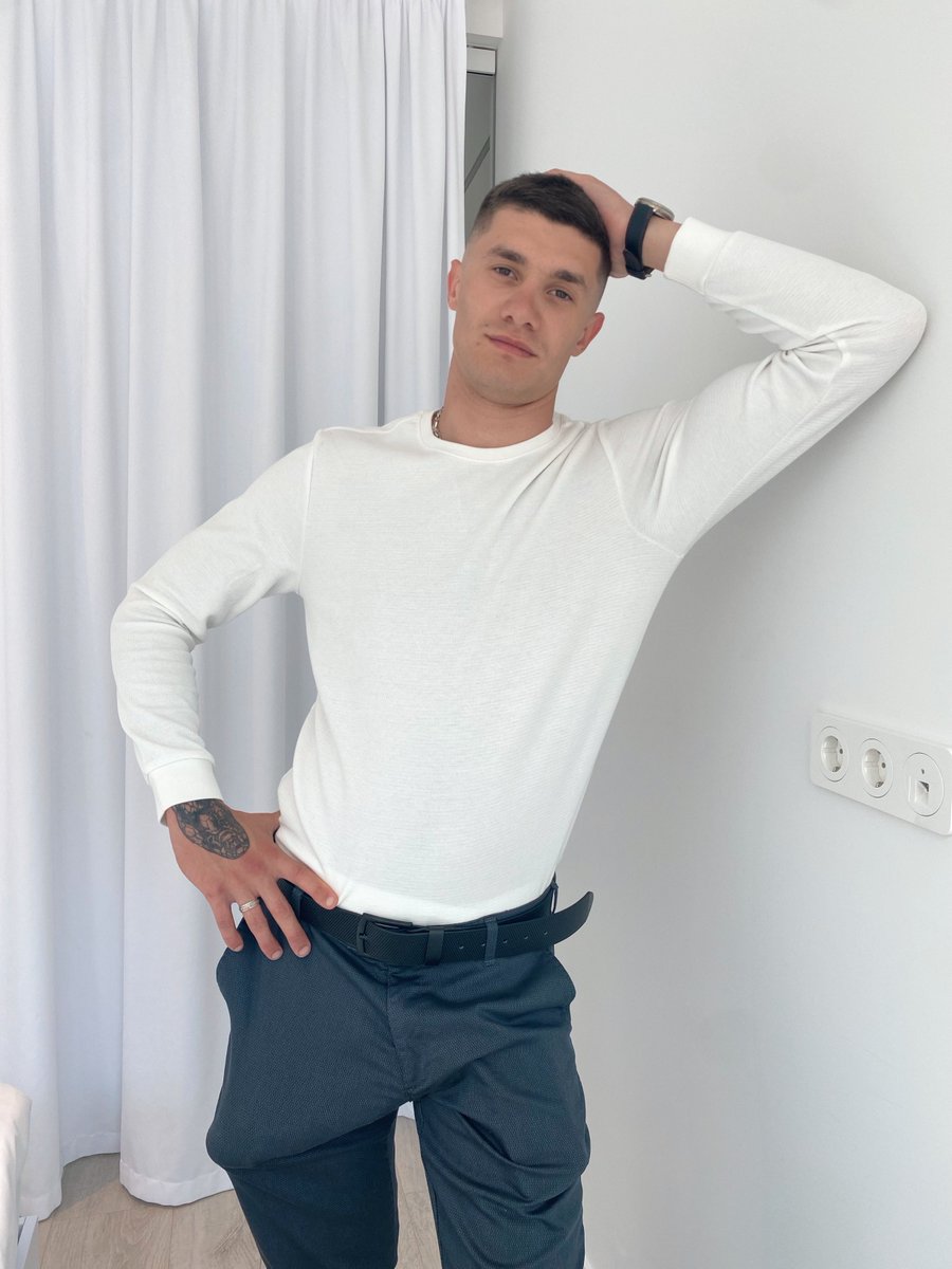 FredToylor_sol's tweet photo. Seeking a compatible bottom for a journey of pleasure. #fitness 

https://t.co/8SvIVhMxwy https://t.co/CNqkkVDiwi