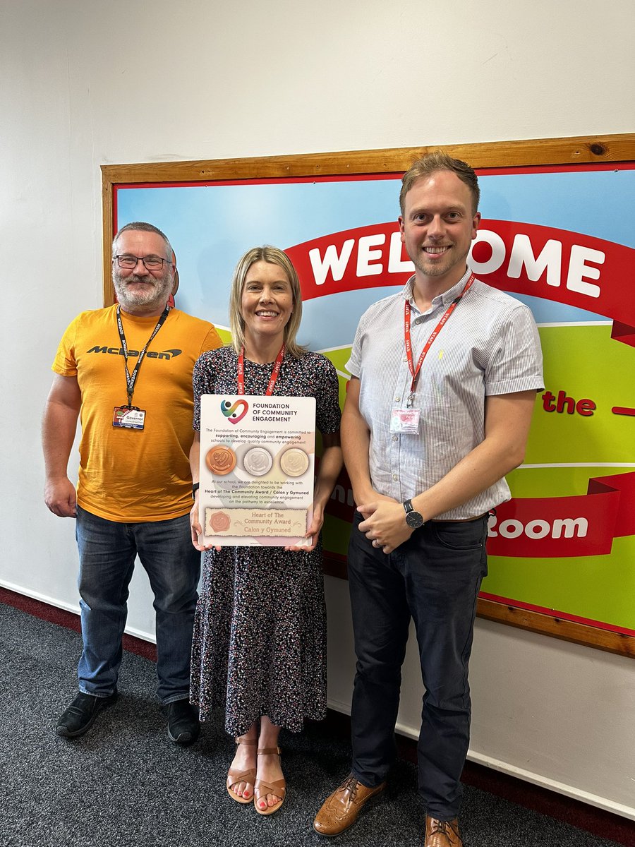 BTComCouncil's tweet photo. Congratulations to Mrs Rees who has been awarded the bronze award for the @FceGyg Heart of the Community award. Very well deserved. Mrs Rees is pictured with Executive Head Teacher Mr Morgan, and the Chair of Governors Carwyn Hollet @bedlinogprimary https://t.co/8HHKTbKMrG