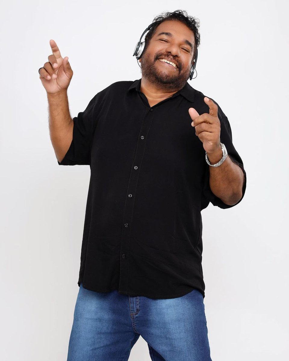 Qual música que quando toca aqui na Recife FM te deixa feliz assim, que nem o Danadão❓Responde aqui nos comentários que a gente quer saber 🧡

#recifefm #aminhapaixao