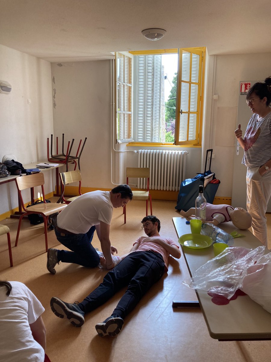 CLG_Nigremont's tweet image. Journée formation  adultes PSC1 @CLG_Nigremont #prévenir #CESCE Personnel direction, professeurs, gestionnaire et Aed 100%de réussite !!!! Bravo à tous !🧑‍🎓et merci à notre infirmière!!!@Dsden23 @aclimoges @CDrucker_Godard @domterrien