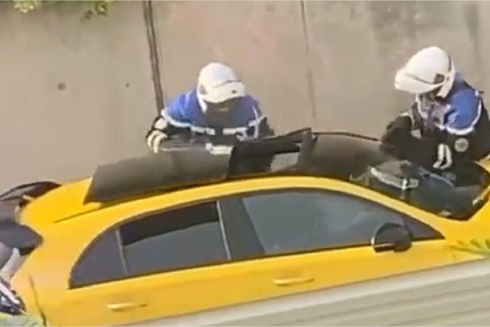 KatieBel75's tweet image. Un témoignage implacable 
Sans les images filmées accablant le policier incriminé dans la bavure tragique de #Nanterre, les policiers auraient sans vergogne maquillé la vérité sans être inquiètés par la justice.
C'est d'ailleurs ce qu'ils ont tenté de vendre à l'opinion. 
 #Nael