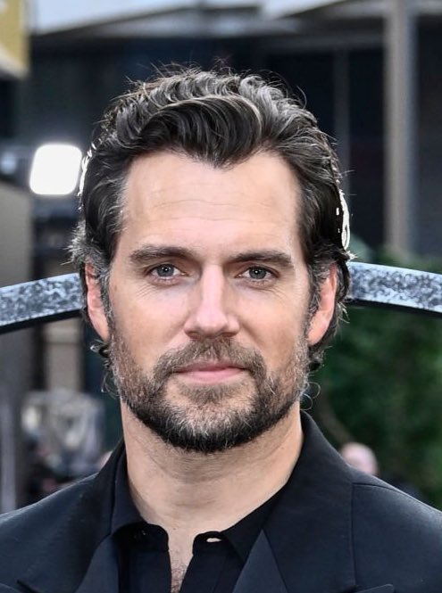 SoftForHenry's tweet photo. Excuse me while I go completely insane over the grey in his beard and hair 🔥🔥🔥🔥🔥🔥🔥🔥 https://t.co/XCByyXl5p5