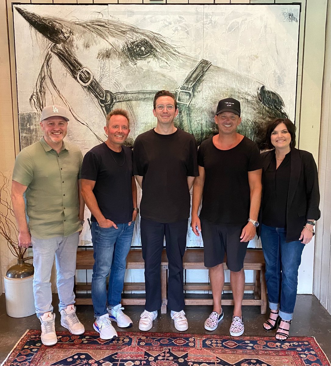 We are beyond excited to officially welcome the newest member of the TIM family — Bede Benjamin-Korporaal.

#songwriter #musicpublisher #signing #announcement
