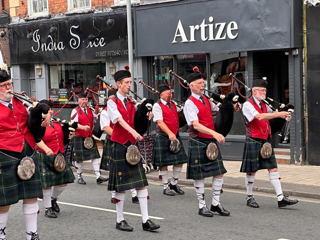 BromsgroveCourt Leet (@bromscourtleet) on Twitter photo Fair Day in Bromsgrove 24 June 23
Celebrating King John's 1199 Charter to hold market and annual fair. Bailiff Robert Bird proclaimed the Charter at Housman Statue.
#ancient #traditions
<a href="/Engage_Heritage/">Engaging Heritage</a>
<a href="/VisitWorcs/">Visit Worcestershire</a> Fair Day in Bromsgrove 24 June 23
Celebrating King John's 1199 Charter to hold market and annual fair. Bailiff Robert Bird proclaimed the Charter at Housman Statue.
#ancient #traditions
<a href="/Engage_Heritage/">Engaging Heritage</a>
<a href="/VisitWorcs/">Visit Worcestershire</a>