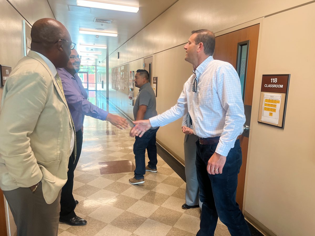 Rep. David Valadao on Twitter "Glad to meet with the Bakersfield College Delano Campus