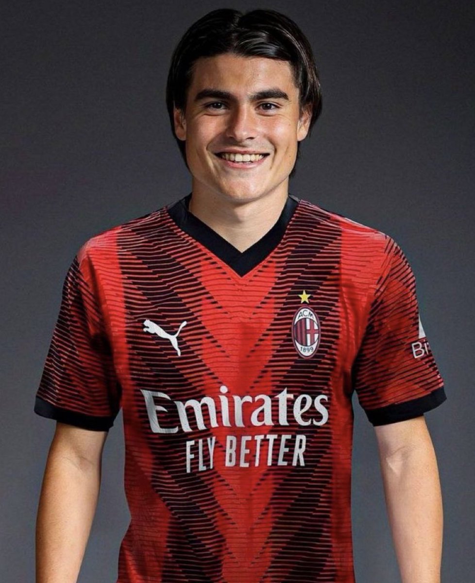 SomosAnalistas_'s tweet image. ¡BOMBAZO! ♦️◼️

Luka Romero es nuevo jugador del Milan, contrato por 5 años. Una vez que pase exámenes médicos se hará OFICIAL

Octavo mexicano que juega en Serie A