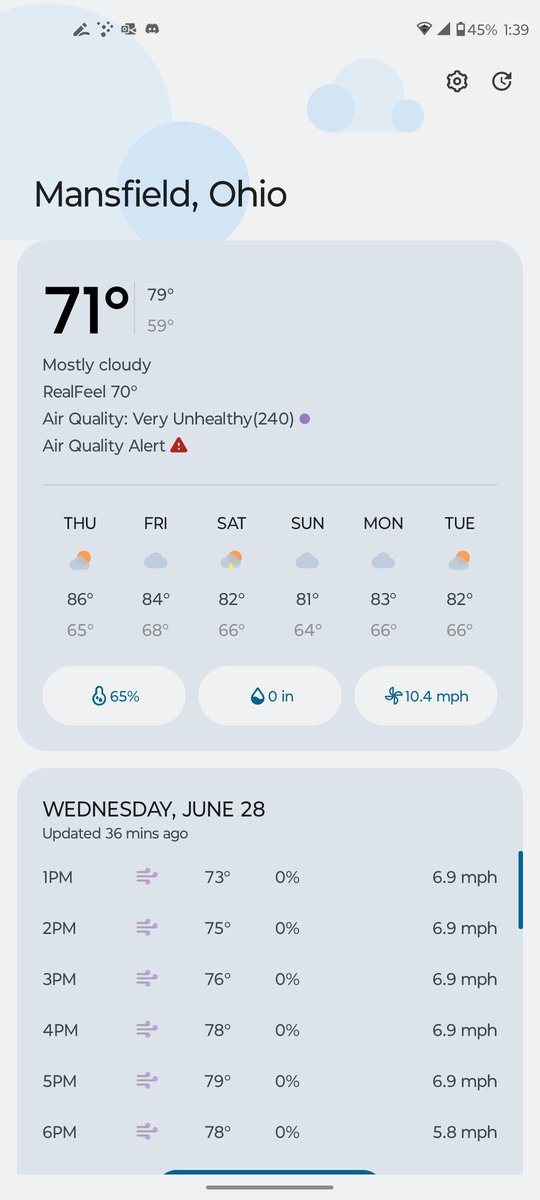 rawrface57's tweet photo. The air quality has gotten worse as the day goes on. I couldn't imagine what it's actually like up there! #helpcanada #CanadianWildfires https://t.co/UisHi9ZmGR