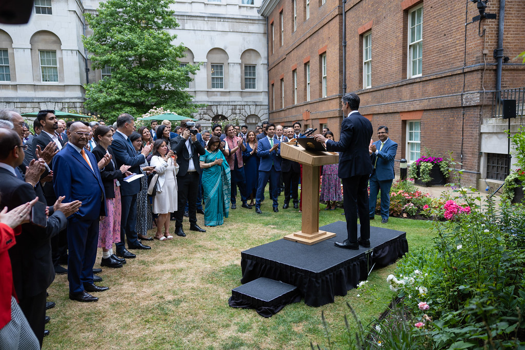 10DowningStreet's tweet photo. Business. Innovation. Culture. And of course... cricket🏏

The UK and India share so much.

Tonight, in #UKIndiaWeek, Prime Minister @RishiSunak welcomed business leaders to Downing Street, celebrating their work in bringing our nations even closer together 🇬🇧🤝🇮🇳 https://t.co/gcQQcPb3Wu