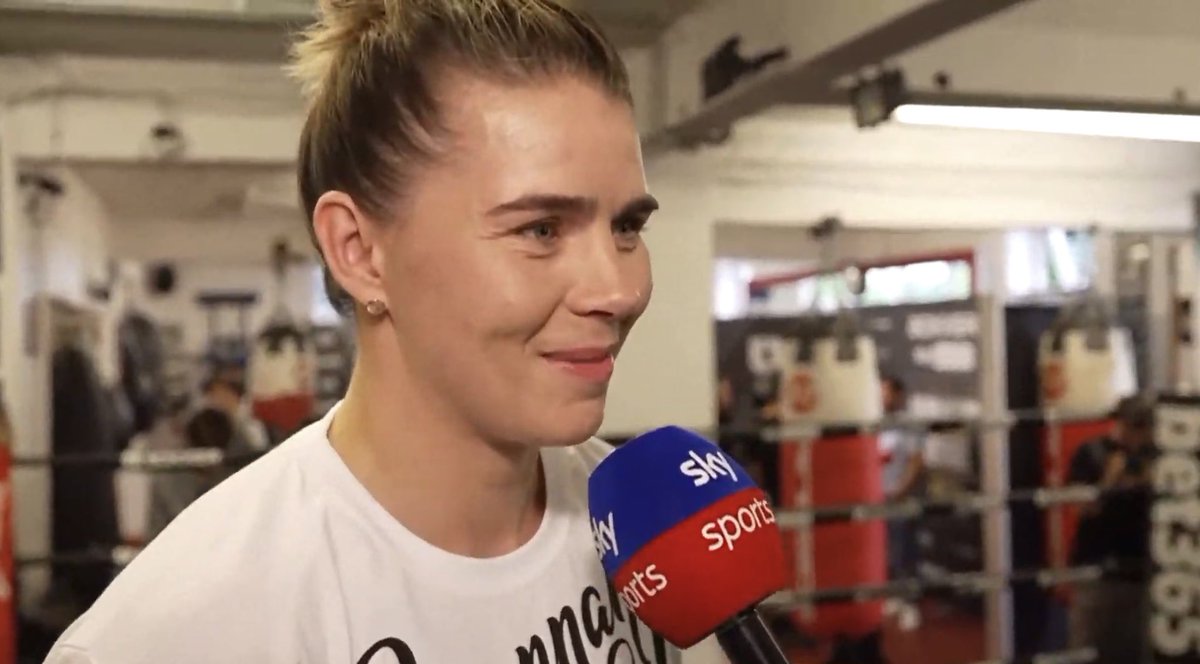 BoxingMBeauty's tweet photo. #MediaWorkout
@Savmarshall1 ahead of Saturday’s #Undisputed fight against Franchón Crews-Dezurn 🇬🇧 https://t.co/1PxDYvgfcX
