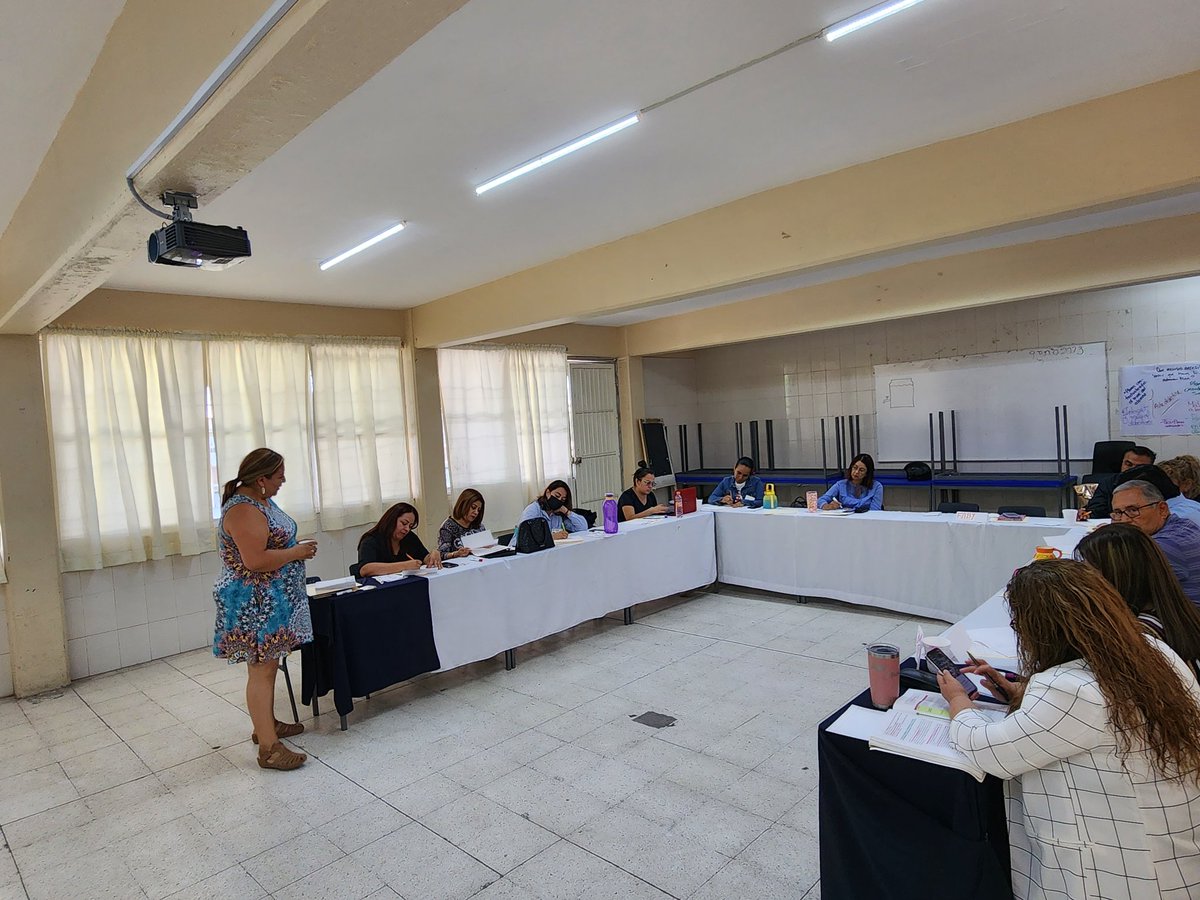 almahjuarez's tweet photo. Language Coach in #USA and now #Mexico!
Thank you to all that gave me this experience of a #lifetime
#HablaAprendeHablaEscribe #TalkReadTalkWrite @nancymotleyTRTW https://t.co/HWVOK7DLQE