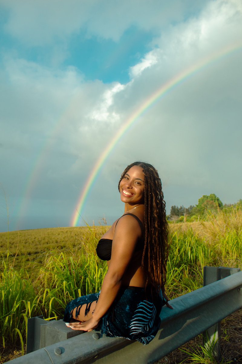 jordsmason's tweet photo. hawai’i truly changed my life 🦋 https://t.co/eD1yi7D0kN
