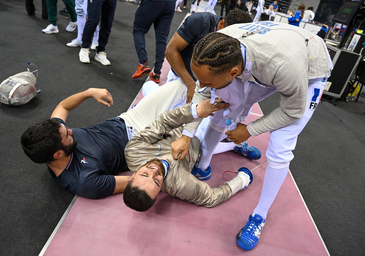 Fédération Française d'Escrime (@ffescrime) on Twitter photo BOUUUIIILLAAAANTS ! L'équipe de France masculine de sabre remporte la médaille d'or des Jeux Européens 2023 ! 🇫🇷🔥🥇 #EuropeanGames2023 <a href="/EquipeFRA/">Equipe France</a> BOUUUIIILLAAAANTS ! L'équipe de France masculine de sabre remporte la médaille d'or des Jeux Européens 2023 ! 🇫🇷🔥🥇 #EuropeanGames2023 <a href="/EquipeFRA/">Equipe France</a>
