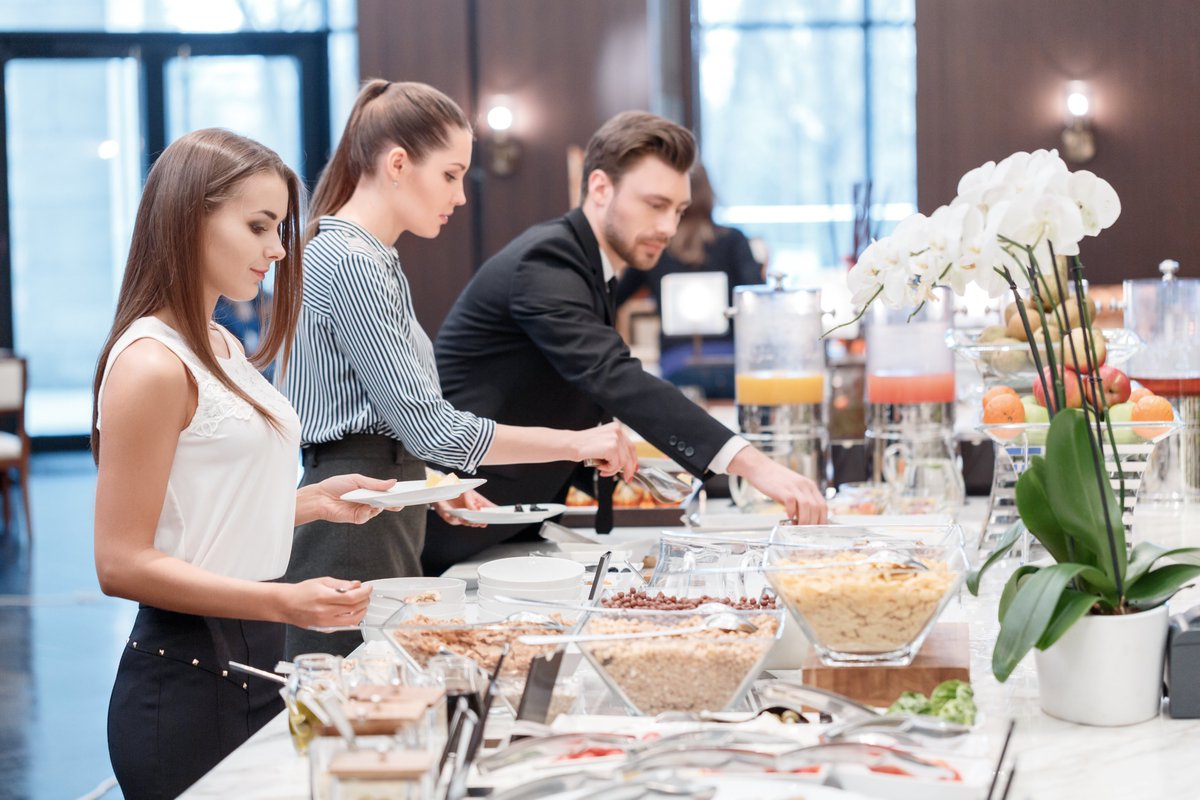 2023 is half over. Are you on track to hit your goals? If you're a little behind on #catering sales, don't worry! We help operators improve transaction averages by as much as 37% through promos &amp; offers. Learn more: bit.ly/3Jwq3v9

#foodtech #onlineordering #hospitality