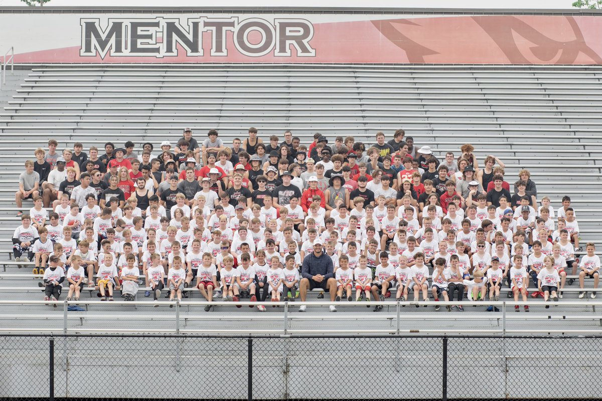 MentorRedline's tweet photo. Another great Mitch Trubisky Youth camp in the books! Thank you @Coach_MattGray and @Mtrubisky10 https://t.co/R7qC9vbmXQ