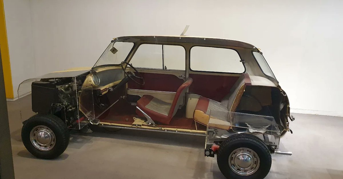 GavinWi79234383's tweet image. Now that is a #Mini not today&apos;s montrosity ! With added #FordModelT #cargeek #sciencemuseum #london #southkensington #exhibitionroad