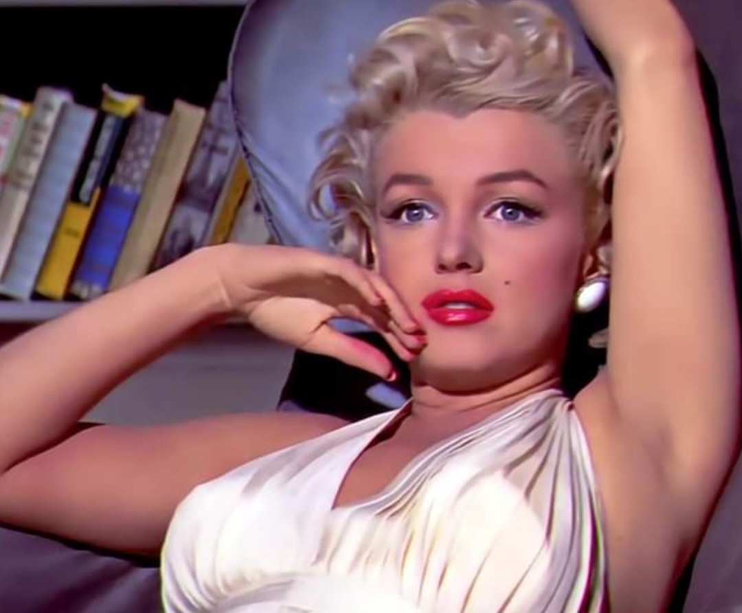 MarilynDiary's tweet photo. Marilyn Monroe in "The Seven Year Itch," in 1955. https://t.co/nq2zsrnvuk