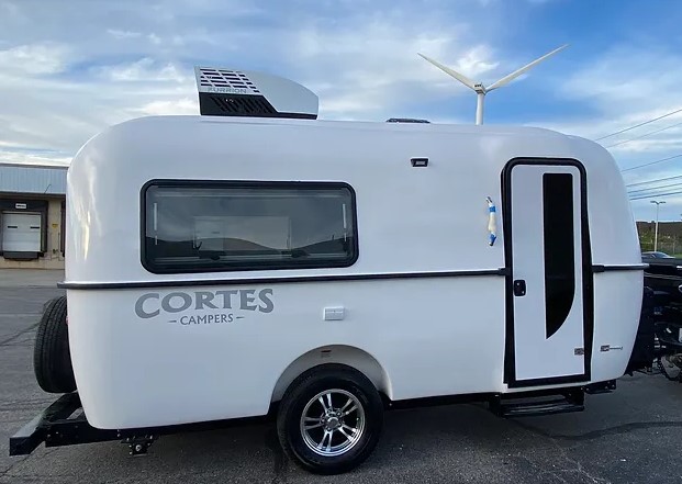 EricStrous50839's tweet photo. @goodliferv Let's get together and see what we can do with you as an Iowa dealer of @cortescampers! Who do I need to get in touch with to make this happen? https://t.co/QXdbUnSvJB