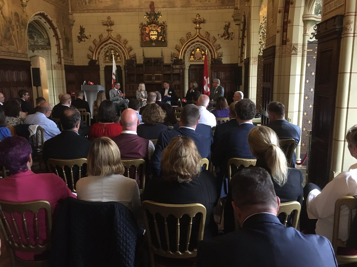 Interesting consequences of scale and complexity highlighted in discussions. We can’t operate in isolation, we must collaborate and network to access specialist skills and experience to move forward and succeed. And these networks and collaborations are global. <a href="/SwissEmbassyUK/">Swiss Embassy UK</a>