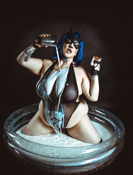 Thirsty? #bbw https://t.co/tix2TUMtPv<a href="/tag/bbw"class="tags">#bbw</a>