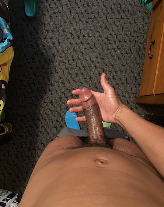 Watch sliimjim's leaked NSFW photo on TwXstars