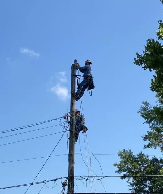 Repost: Crews are working outage tickets across the Tulsa area. Customers who can accept power are on track to be restored by 11 p.m. tonight. #WePowerOn #ThankALineworker #ThankAServicer #PSOklahoma