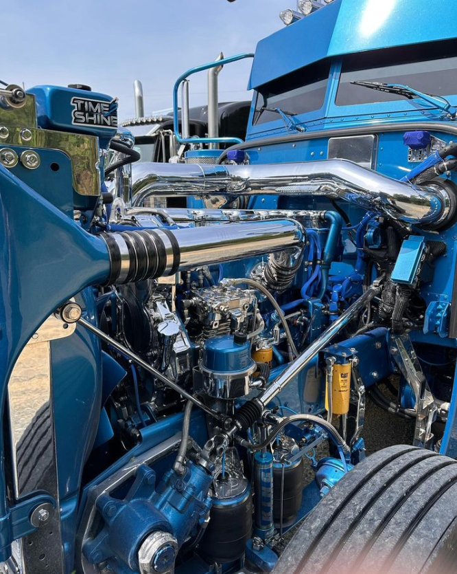 LubeZoneInc's tweet photo. Shiny 💎

📸: @therealtroymassey

𝙇𝙞𝙠𝙚 𝙤𝙪𝙧 𝙘𝙤𝙣𝙩𝙚𝙣𝙩? 𝙁𝙤𝙡𝙡𝙤𝙬 𝙪𝙨! 🔥👉@LubeZoneInc #LubeZone #FastIsBack #peterbilt #peterbilt359
#peterbilt #peterbilt359 #peterbilt379 #peterbilt389 #peterbilttrucks #peterbilttruck #classpays https://t.co/4ImjWDAv3p