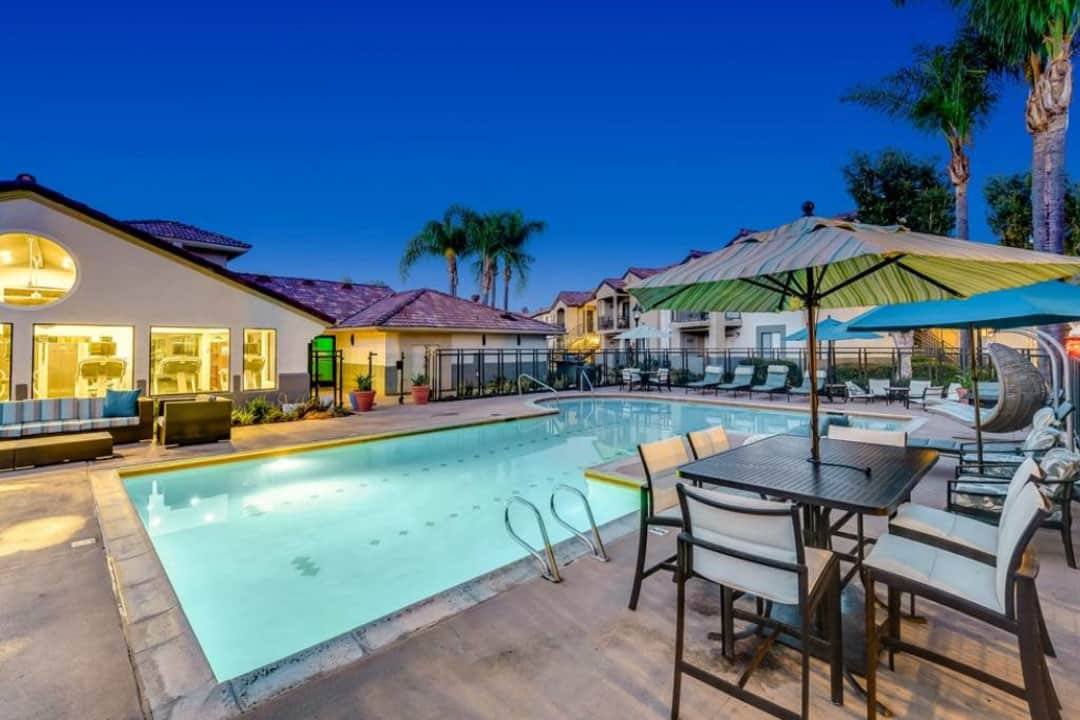 如果你是CSUF的学生并且会说中文，欢迎你参加6月30日晚（本周五）6:30开始的BBQ party。地点在尔湾Altair Clubhouse。