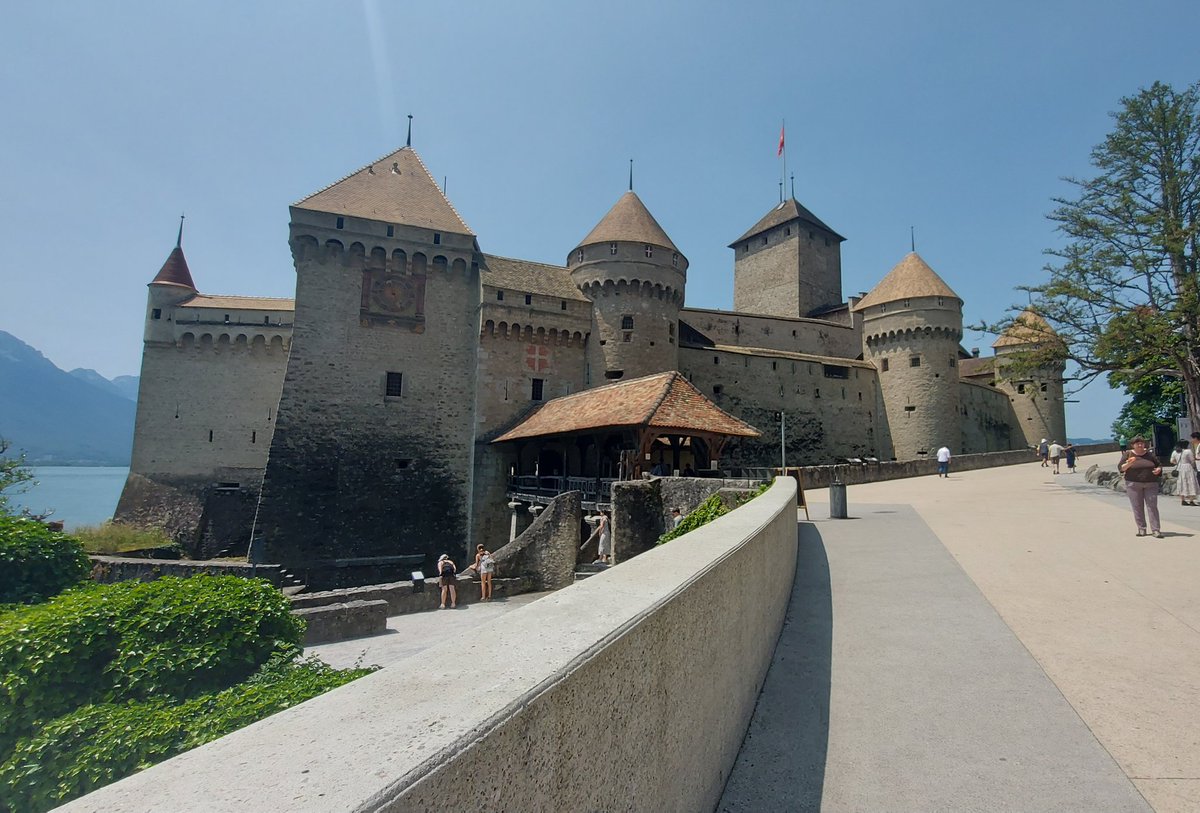 mortelsoda's tweet photo. Visite au château de Chillon https://t.co/He80niv8Ti