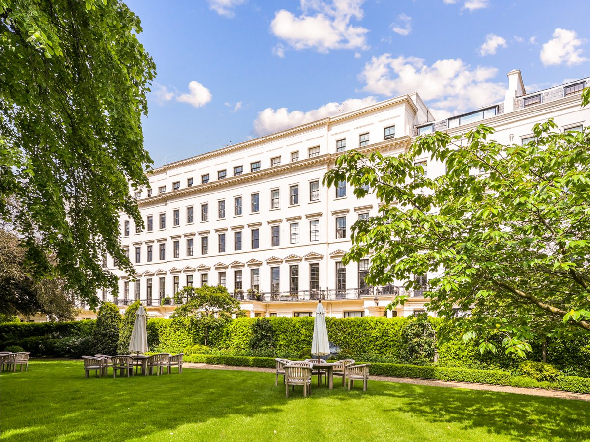 This stunning two bedroom apartment is located on one of London's most exclusive streets. The apartment features extensive southerly views over the communal gardens and Hyde Park. Click the link to discover more: johndwood.co.uk/properties/173…