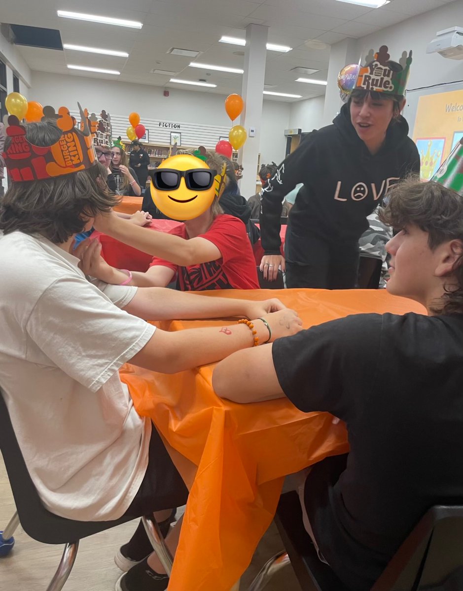 BangaKris's tweet photo. Staff and students had an amazing time at yesterday’s grade 8 grad “Whopper of Lunch @ross_dsbn.  It was so awesome to have @BurgerKing  join us. Thank you for your support.  You Rule!”  #respectful #caring https://t.co/eqJl9mEgWG