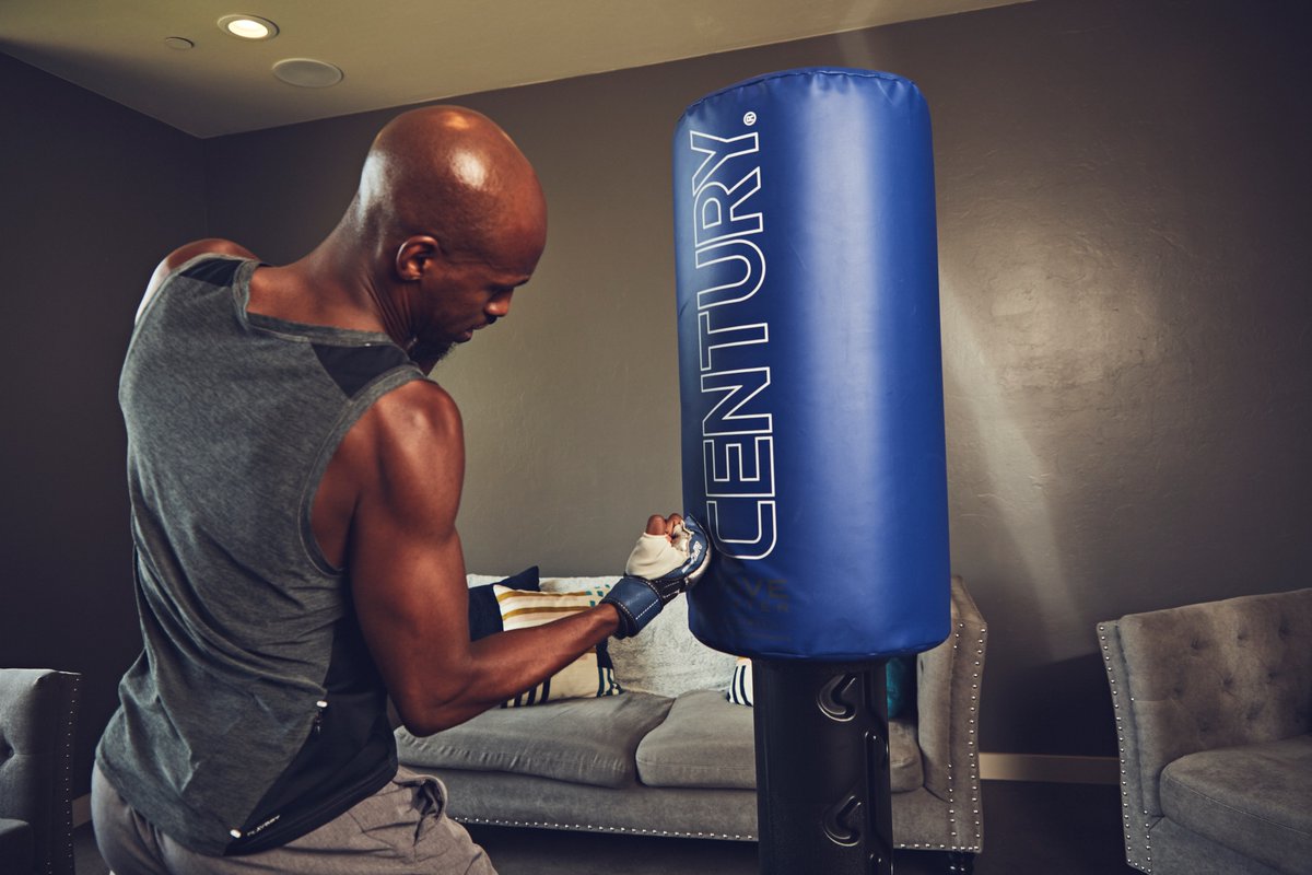 centuryma's tweet photo. Sunday Rest = Train at Home ๐ฅ
.
.
.
.
#centurymartialarts #martialarts #mma #boxing #kickboxing #muaythai #taekwondo #tkd #fight #workout #fitness #gym #athomegymย #punchingbagworkout #bagcombo #punching #punches #motivation #workoutroutine #punchingbag #motivation #sundayfunday https://t.co/4MOrT4D4Qx