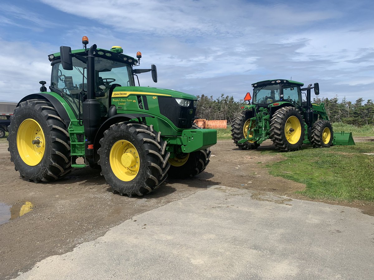 Logan_Stephens5's tweet photo. Beautiful day in NL! @GDEquipment @JohnDeere #6r215 #6155r https://t.co/53Isw7mwh5