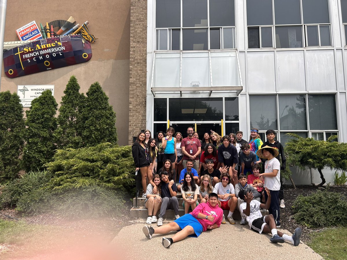 From our family to yours…. Wishing you a happy and safe summer vacation! Enjoy! 🥳❤️