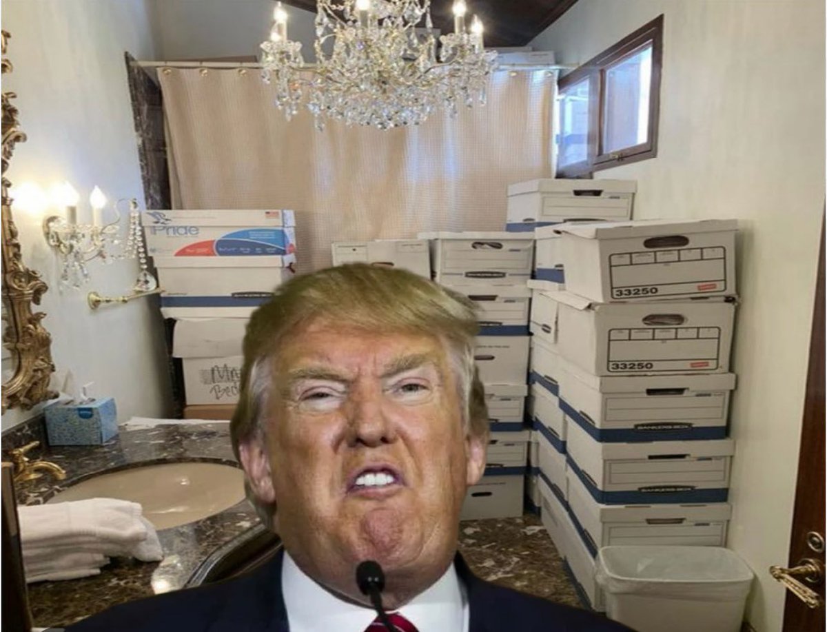 TheDelinquentD's tweet photo. 🚨 Breaking 🚨 

Jack Smith releases damning audio from Trump bathroom; says Trump was ‘farting Morse code messages to the Russians’. https://t.co/URf1txKSGc