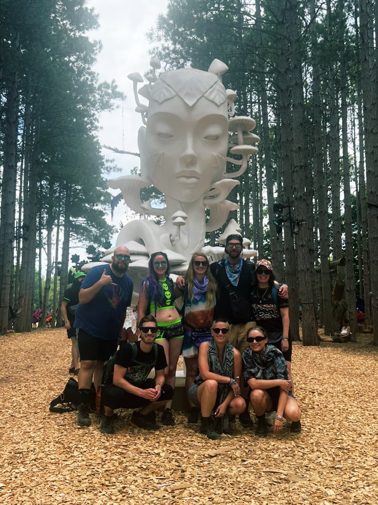 khaleesi tweet media