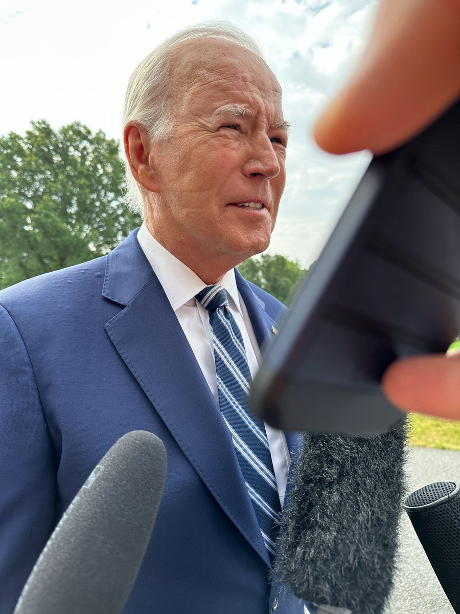 JenniferJJacobs's tweet image. Scoop: Biden has begun using a CPAP machine, per sources. The device is to treat longstanding sleep apnea, one of the people said. As Biden departed the White House this morning for Chicago, indentations from the CPAP straps could be seen on his face. Story by @jendeben and me.