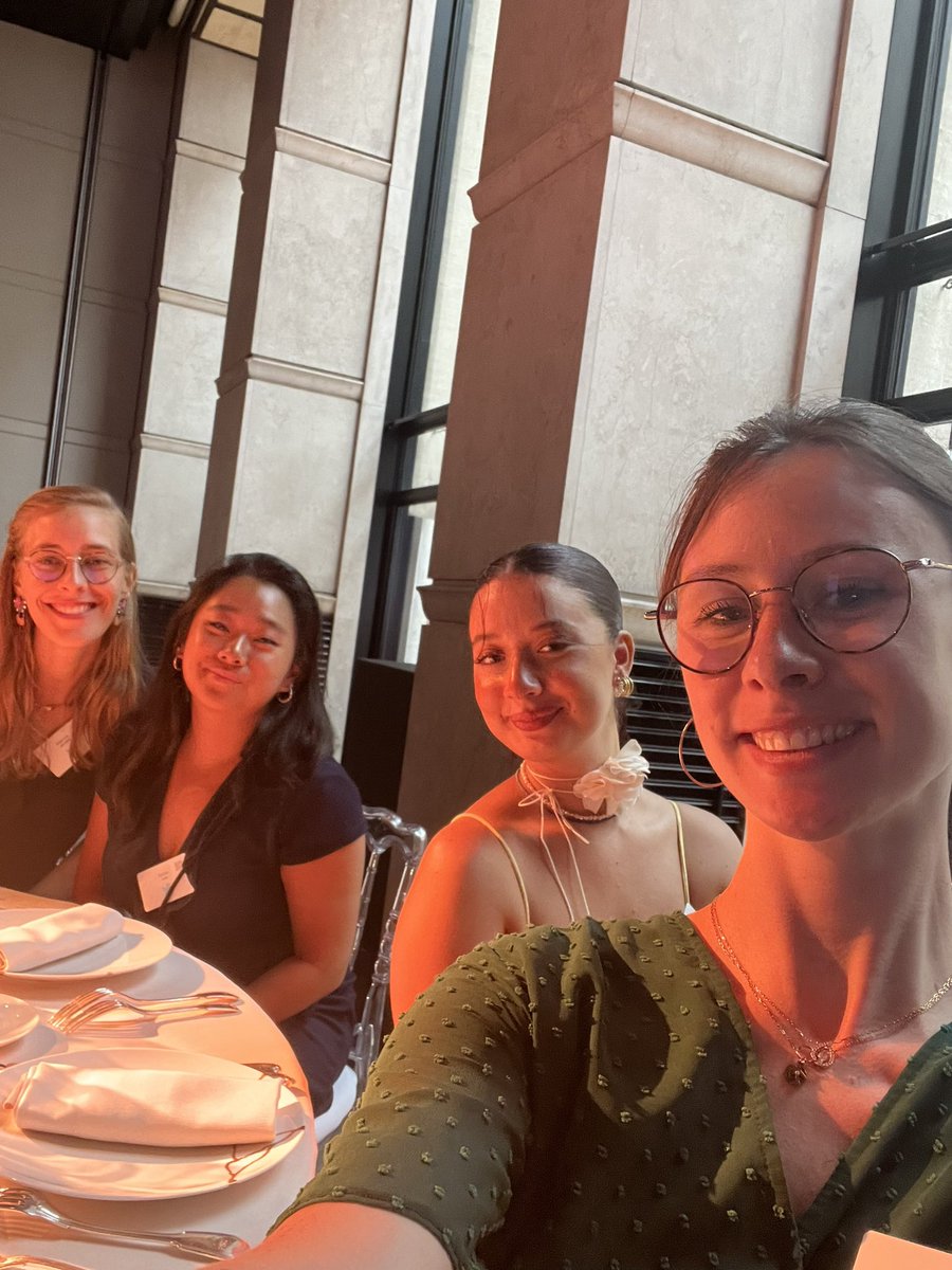 OdigoFr's tweet image. Dites bonjours à tous les Community Managers du #GalaExperienceClient 👋🏼

@AgoraNewsClient 
#Odigo #Mayday #Genesys #foundeverfr