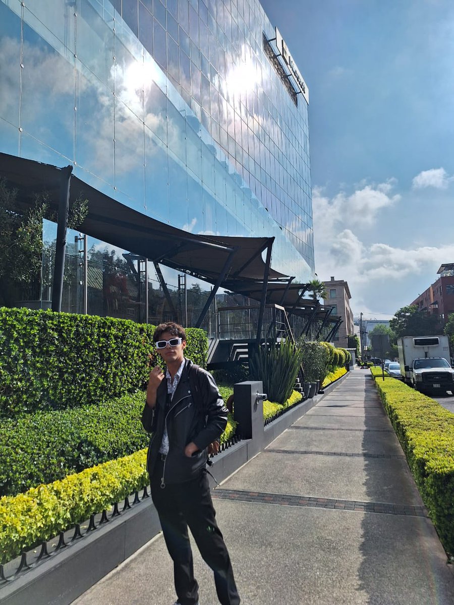 untalbry's tweet photo. #MSBuildMX Microsoft Build México está siendo una locura https://t.co/XAEm6wUkpN
