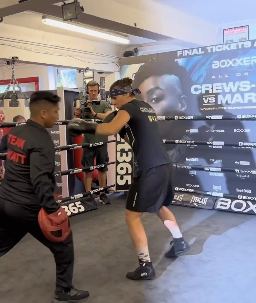 BoxingMBeauty's tweet photo. #MediaWorkOut
@TashaJonas & Kandi Wyatt ahead of Saturday’s title fight on the #CrewsDezurnMarshall card https://t.co/VVtxL950Gj