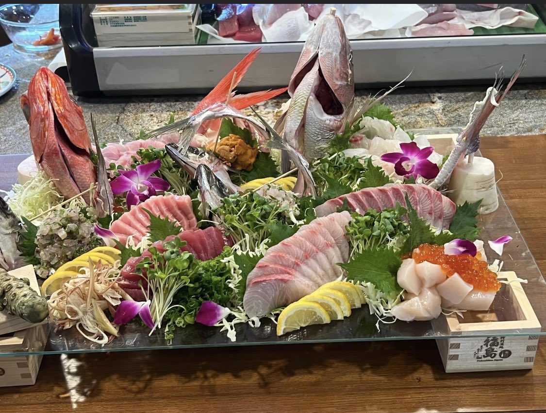 Yummy things happen when the professionals come to your house. #sashimi #tasty