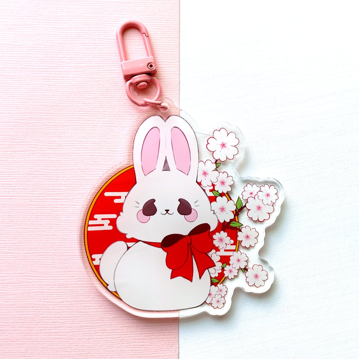 moonbrew_'s tweet photo. Some new Acrylic Keychains dropped in the shop today! https://t.co/wskTQJ5cw5