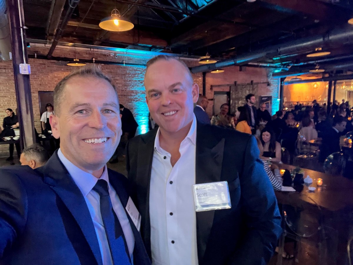 TimOBrienCRE's tweet image. Amazing night at @EYnews #Entrepreneur of the Year 2023 Midwest Awards gala in #Chicago last week.

Congrats to ALL finalists &amp;amp; winners, esp. the finalists from #Indiana: Scott Fitzgerald @FitzMark , Greg Harris @BackhaulD &amp;amp; Chad Peterman @PetermanBros.

#EOYMW #EOY @CresaCorp