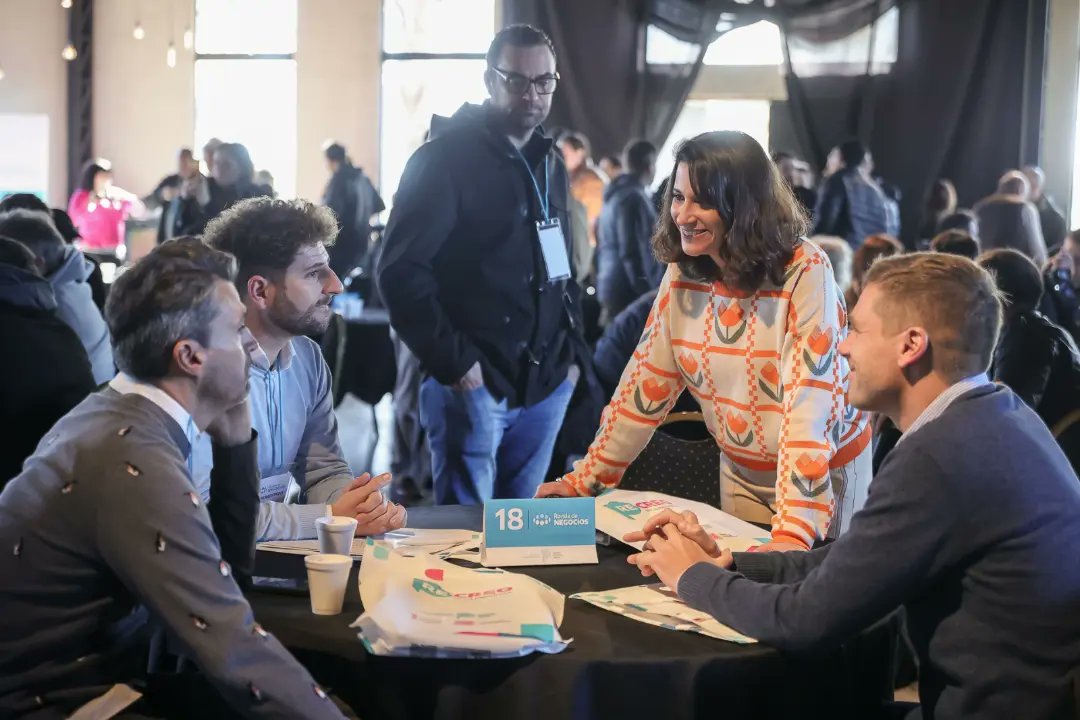 cotyalonso's tweet photo. 🔆 PRIMERA RONDA DE NEGOCIOS CHIVILCOY 2023🔆

✅   200 empresas participantes
✅   900 entrevistas realizadas entre las diversas empresas
✅   9 de cada 10 empresas tuvieron contactos de negocios fructíferos https://t.co/Nt5ZGCmDWu