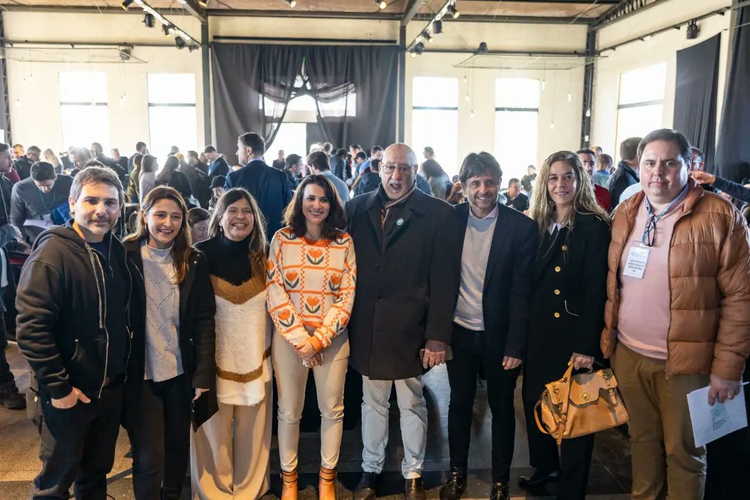 cotyalonso's tweet photo. 🔆 PRIMERA RONDA DE NEGOCIOS CHIVILCOY 2023🔆

✅   200 empresas participantes
✅   900 entrevistas realizadas entre las diversas empresas
✅   9 de cada 10 empresas tuvieron contactos de negocios fructíferos https://t.co/Nt5ZGCmDWu
