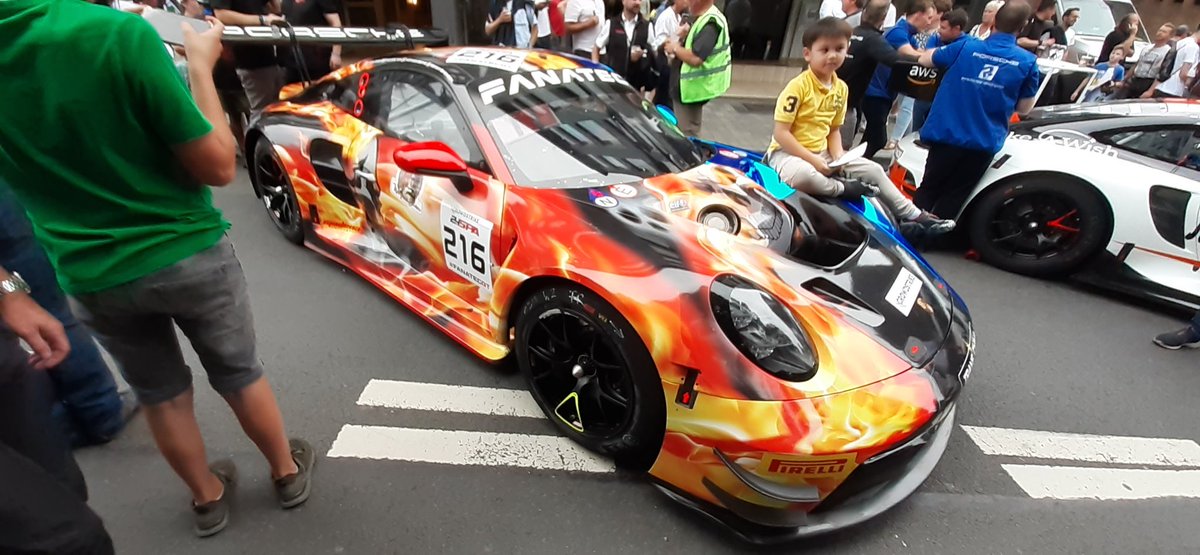WesleySmite's tweet photo. #spafrancorchamps #parade 2023 #Spa24h https://t.co/ULhLf9fwlo