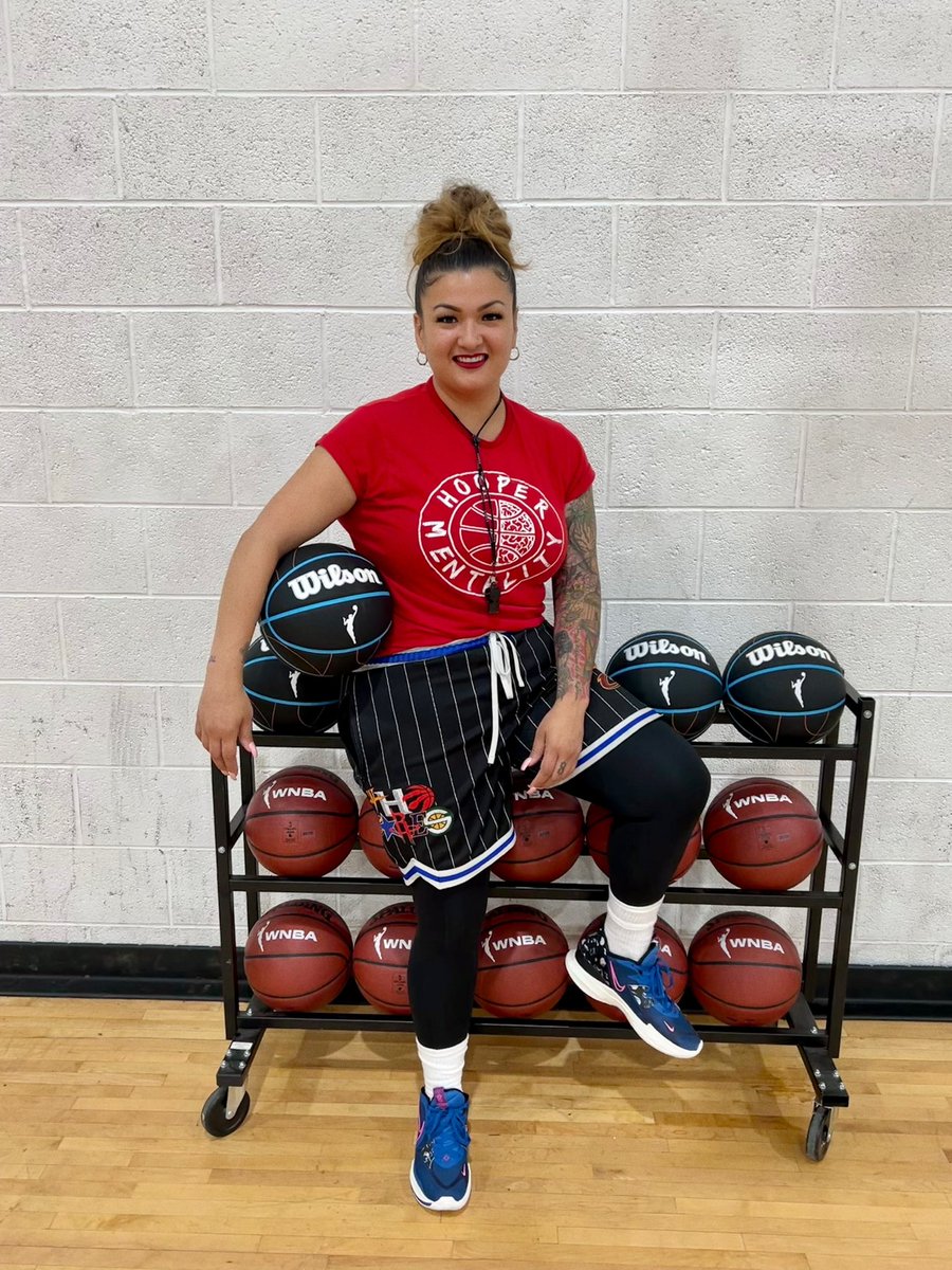 You don’t have to be known as an “influencer” to be influential. 🏀🧠 

#HooperMentality #PurposefulLiving