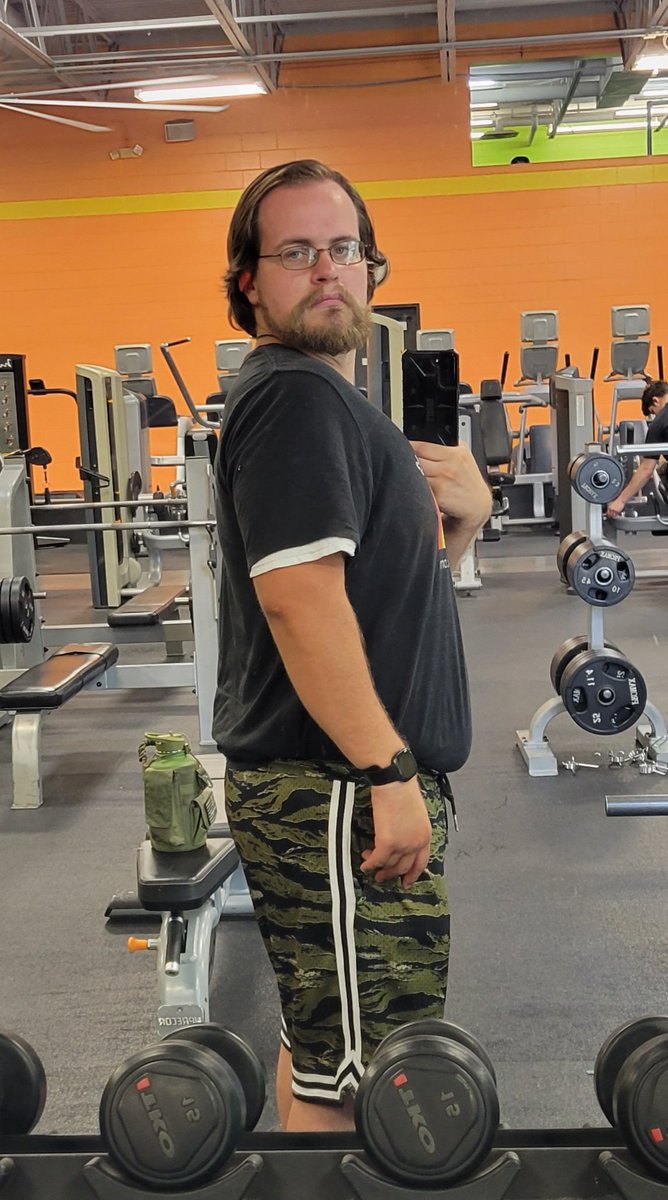 AndrewR15DW's tweet image. Day 132 and day one of being cancelled. Planet fitness decided to cancel my membership because it decided to pander to an insane woke person who is not only doxxed me but is making hundred of accounts every day to harrass and intimidate me. But unlike planet fitness, I won&apos;t let…