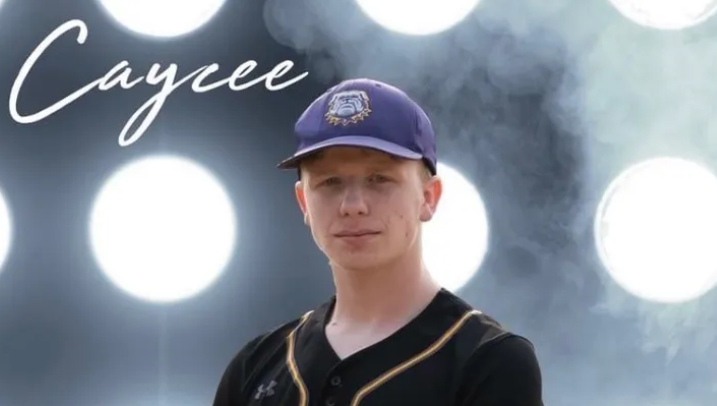 More important than conference championships. 

Tonight following the Lake Mills-Forest City baseball game. Lake Mills HC Joel Koch and Shana Rogstad will be getting shaved as part of a fundraiser for senior Caycee Barrett. 

#iahsbb 

Barrett was diagnosed with.......