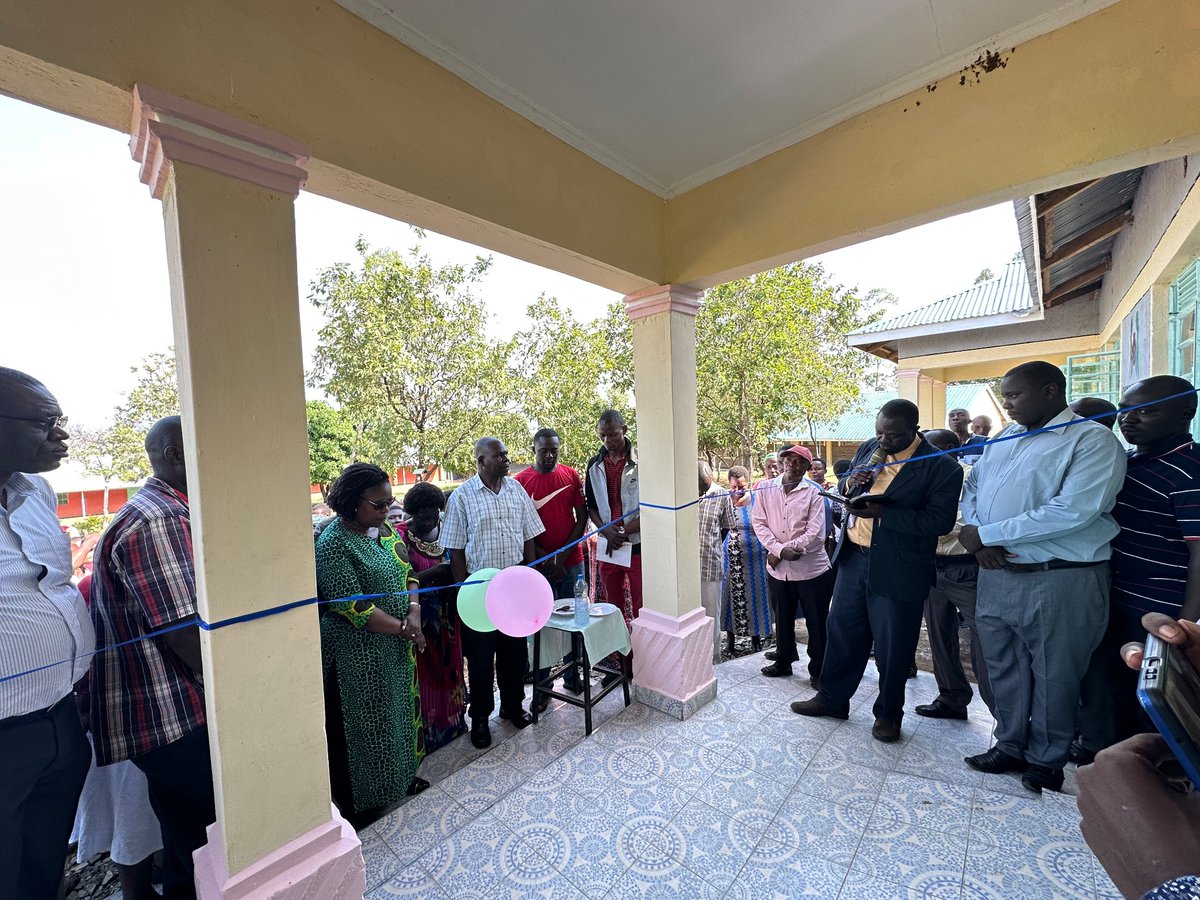 Today, I launched refurbished classrooms at Kokwanyo Primary School and a new administration block at Kokwanyo mixed secondary. I later inspected the new Maternity wing at Rachuonyo East Sub-County hospital ahead of official Commissioning by H.E Governor Gladys Wanga tomorrow.
